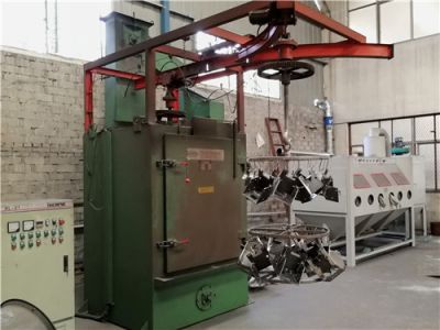 Sand blasting machine